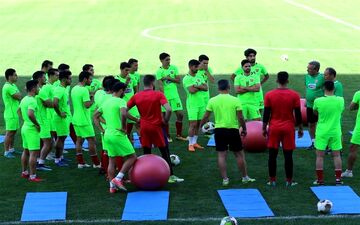 مربی و بازیکن پرسپولیس غایب بودند /کری‌خوانی شجاع برای مهاجمان 