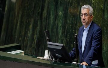 وزیر نیرو: به خاطر قطعی‌های اخیر برق از مردم عذرخواهی می‌کنم
