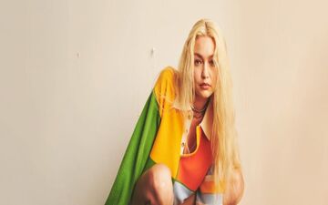 پاییز امسال با ژاکت‌های  کشمیر جی‌جی حدید
