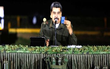 رئیس‌جمهور ونزوئلا خریداری موشک از ایران را رد کرد